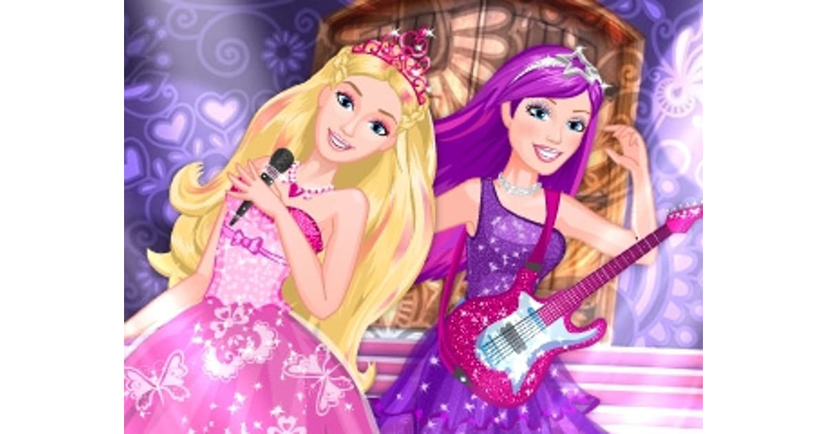 Betty And Popstar Dress Up